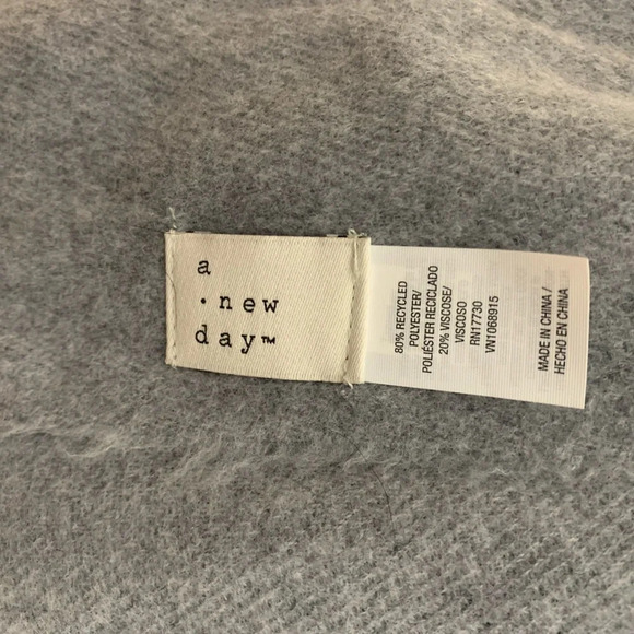 A new day Oversized Scarf - Picture 2 of 3